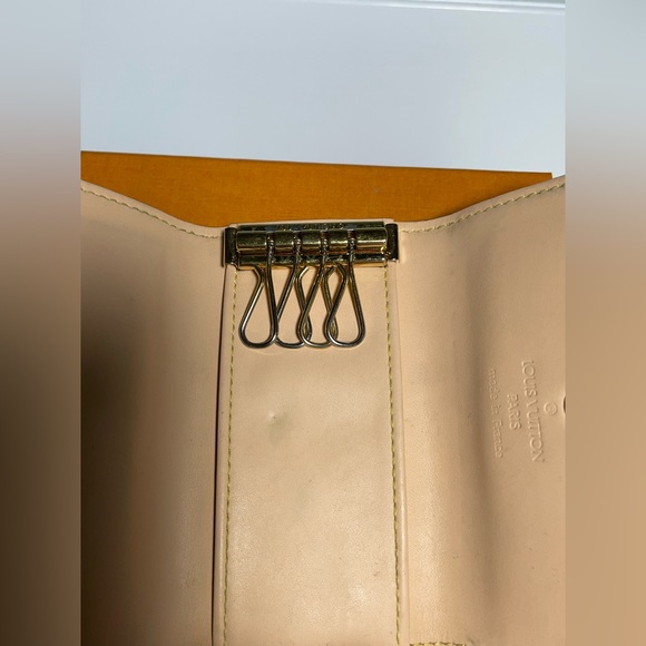 Louis Vuitton Monogram Multicolor Multicles 4 Key Holder White - Picture 4 of 9